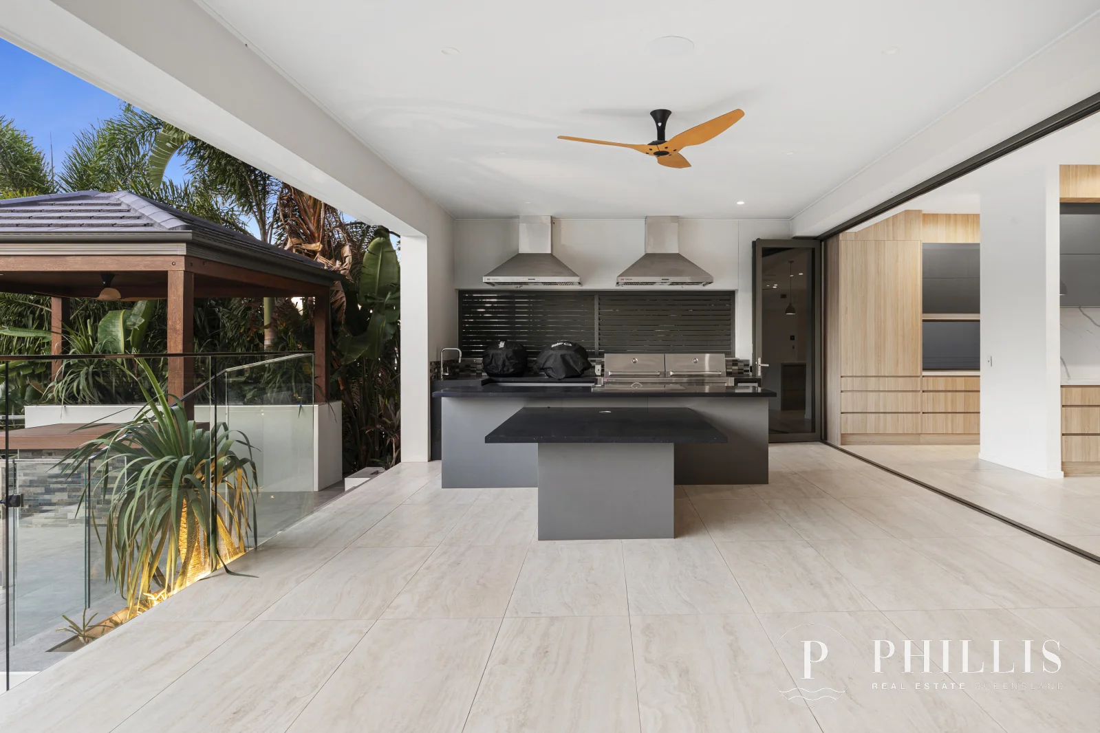 Additional image 76 of 2515 Cressbrook Drive, Hope Island QLD 4212