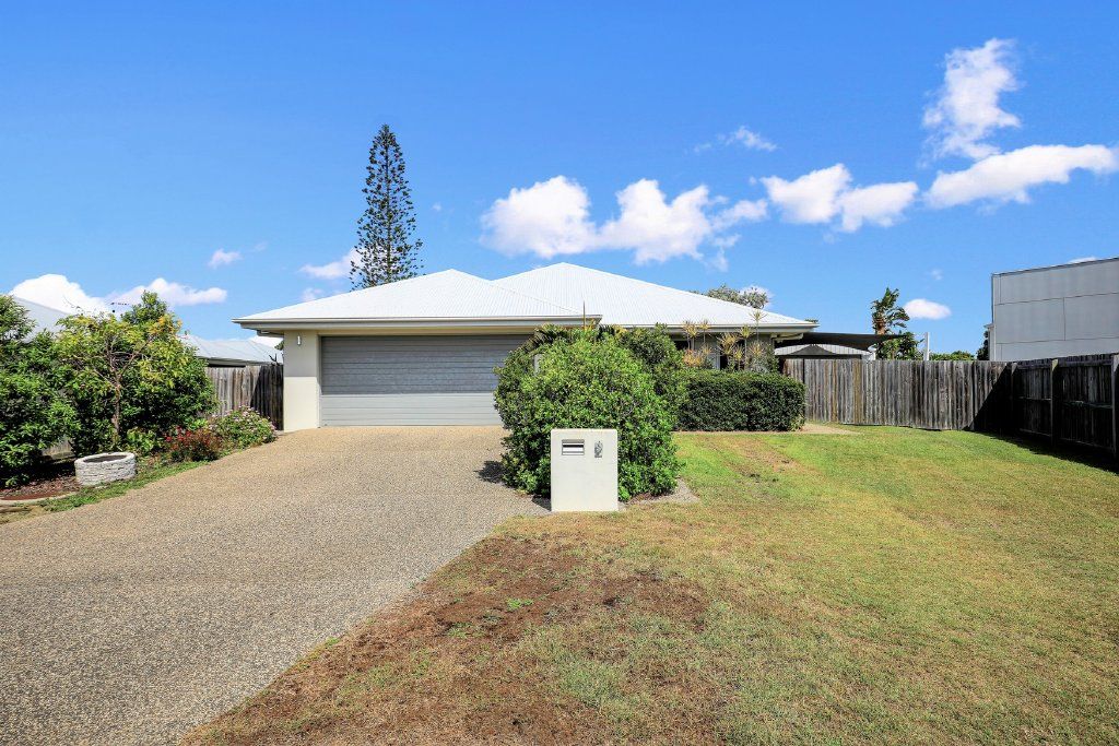 3 bedrooms House in 9 SORRENTO DRIVE BARGARA QLD, 4670