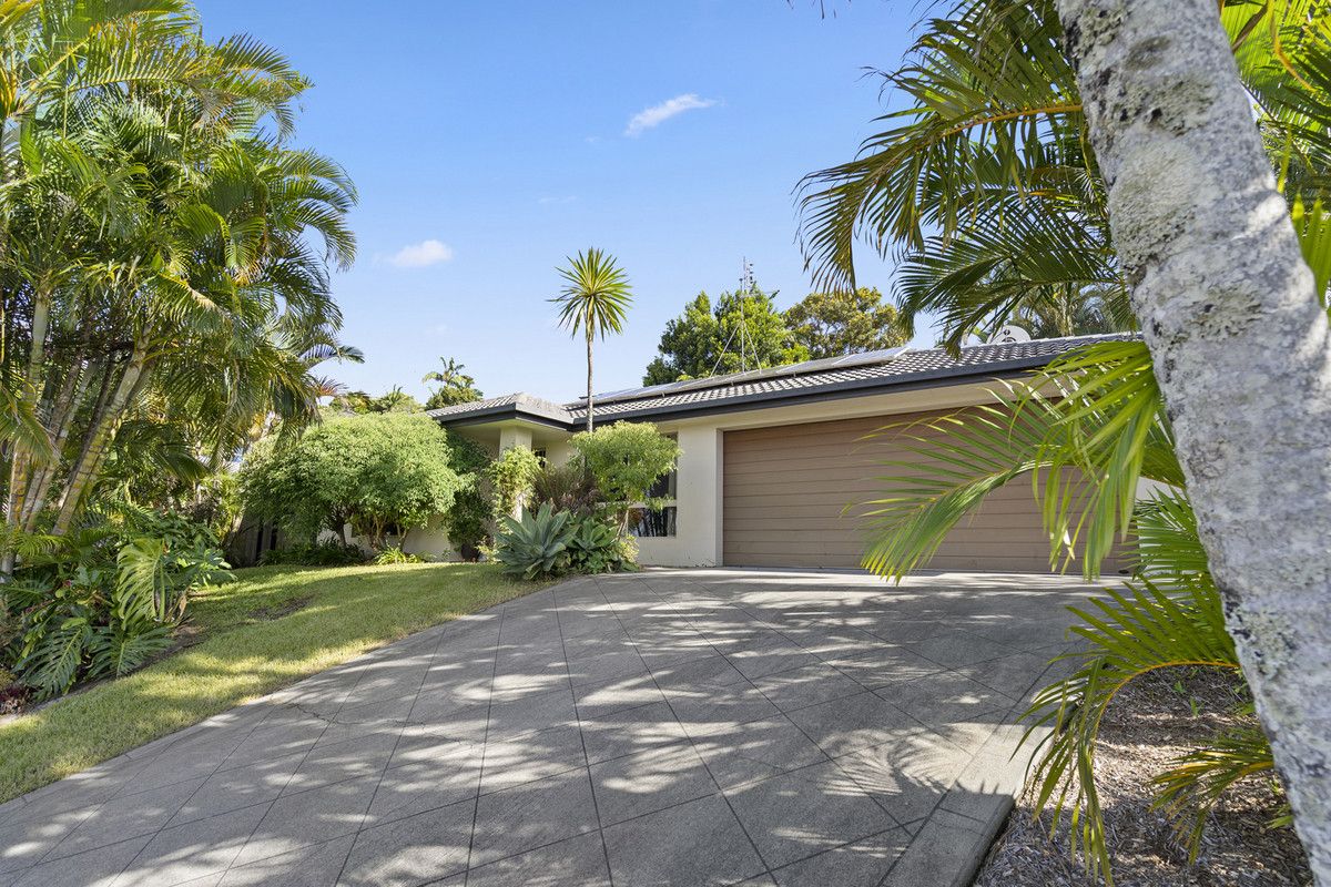 18 Honeymyrtle Drive, Banora Point NSW 2486