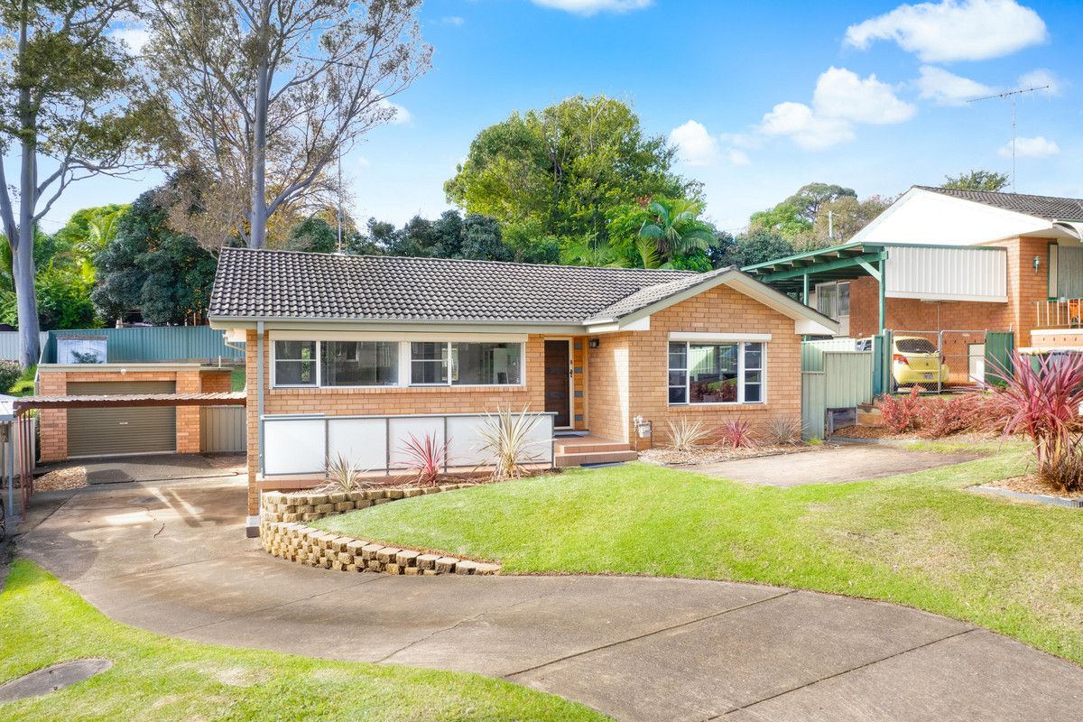 4 bedrooms House in 40 Coachwood Crescent BRADBURY NSW, 2560