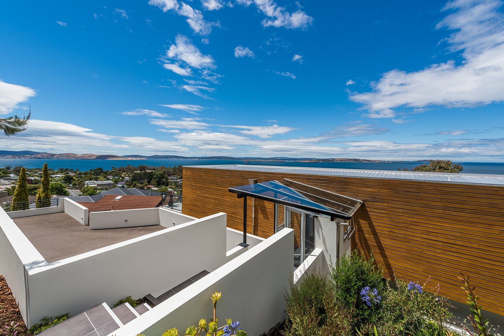 21 Bareena Road, Taroona TAS 7053, Image 0