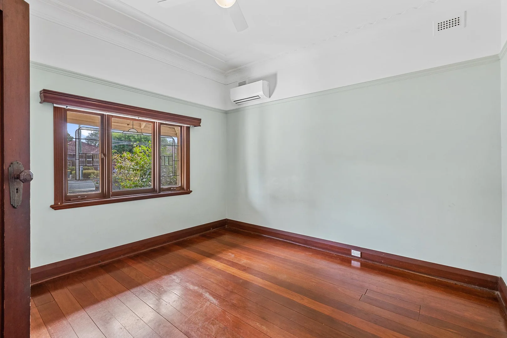 Additional image 11 of 166 Tenth Avenue, Inglewood WA 6052