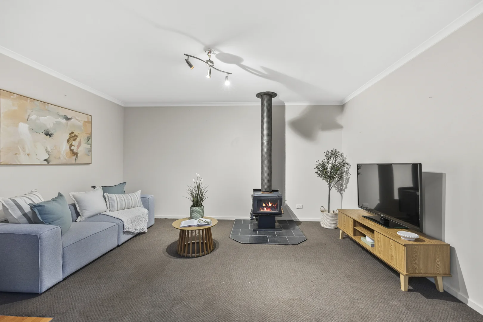 Additional image 3 of 35 White Avenue, Wendouree VIC 3355