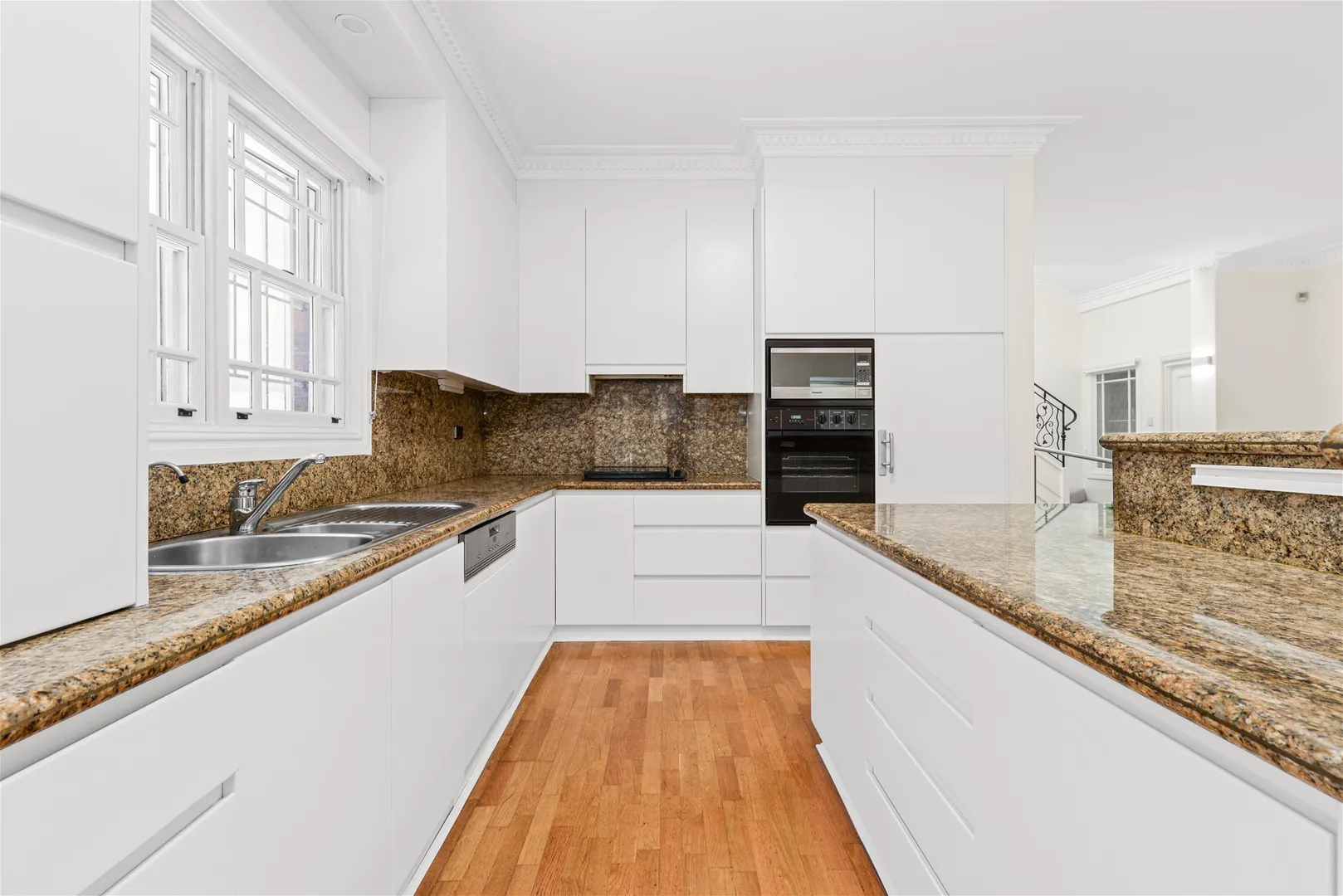 Enormous Family Home Just Moments from Double Bay Village - Widok 3