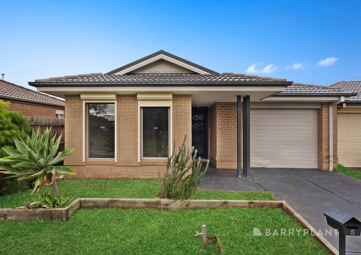 3 bedrooms House in 5 Froggitts Lane WERRIBEE VIC, 3030