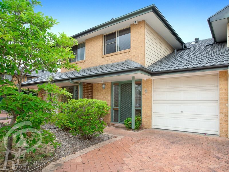 4 Frank Oliveri Drive, Chipping Norton NSW 2170, Image 0