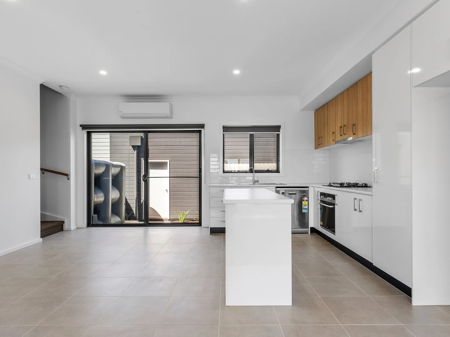 34 Kimzy Circuit, Werribee VIC 3030