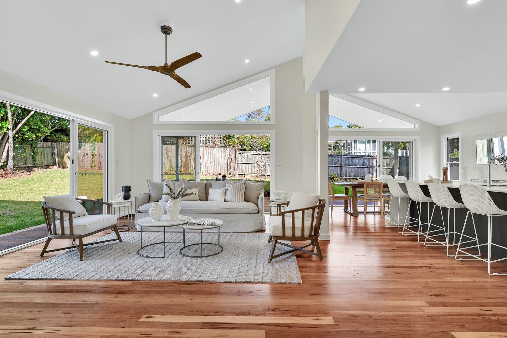 5 bedrooms House in 18 Hakea Avenue FRENCHS FOREST NSW, 2086