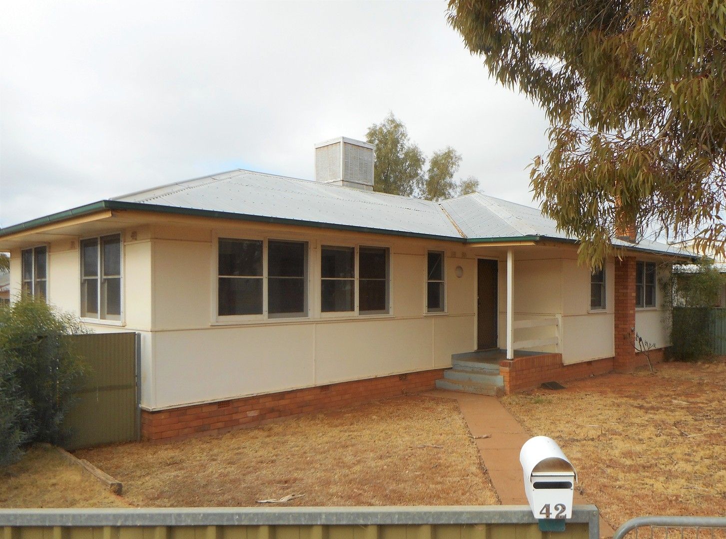 42 Elizabeth Crescent, Cobar NSW 2835 Domain