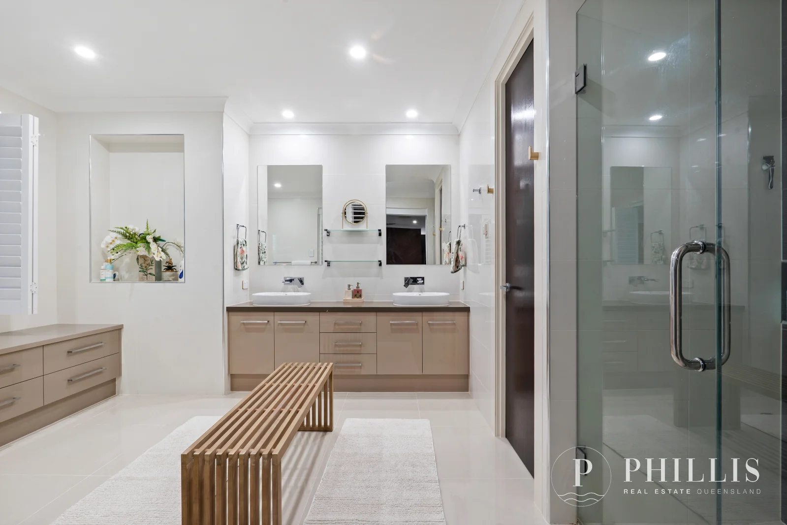 Additional image 23 of 2279 Banksia Lakes Drive, Sanctuary Cove QLD 4212