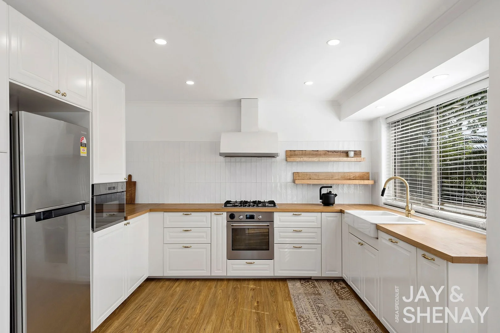 Additional image 3 of 2 Edis Court, Endeavour Hills VIC 3802