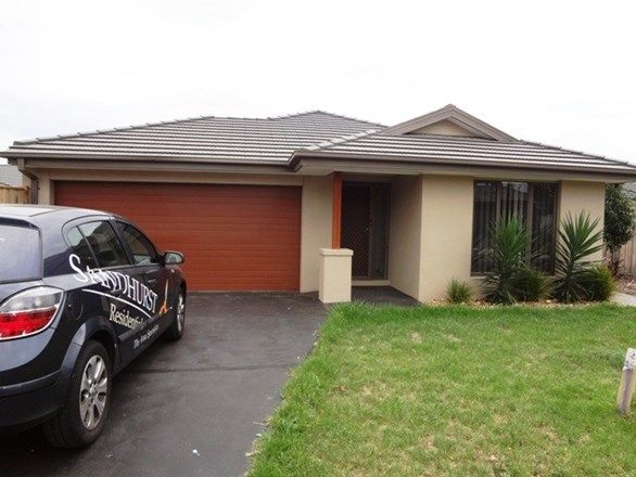 4 bedrooms House in 11 Wodalla Circuit SANDHURST VIC, 3977