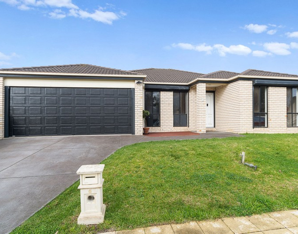 6 Vivi Court, Skye VIC 3977