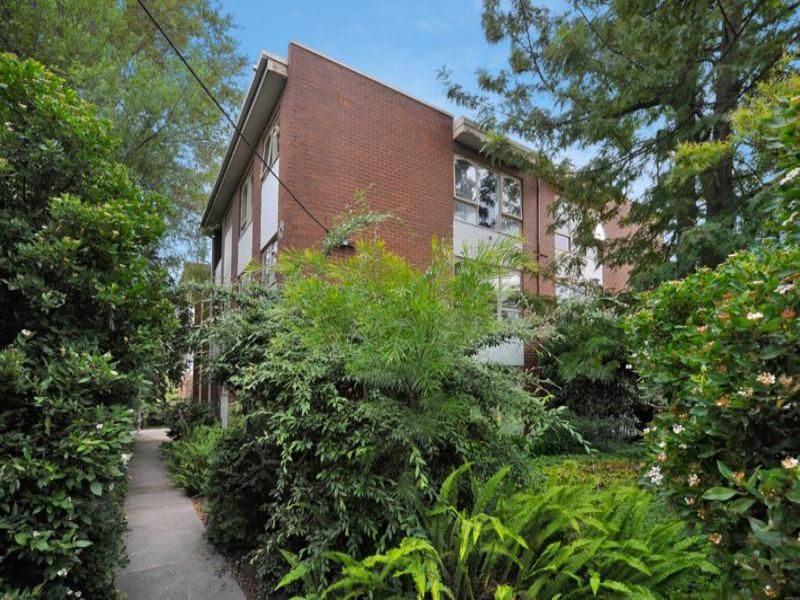 2 bedrooms Apartment / Unit / Flat in 10/126 Rathmines Road HAWTHORN EAST VIC, 3123