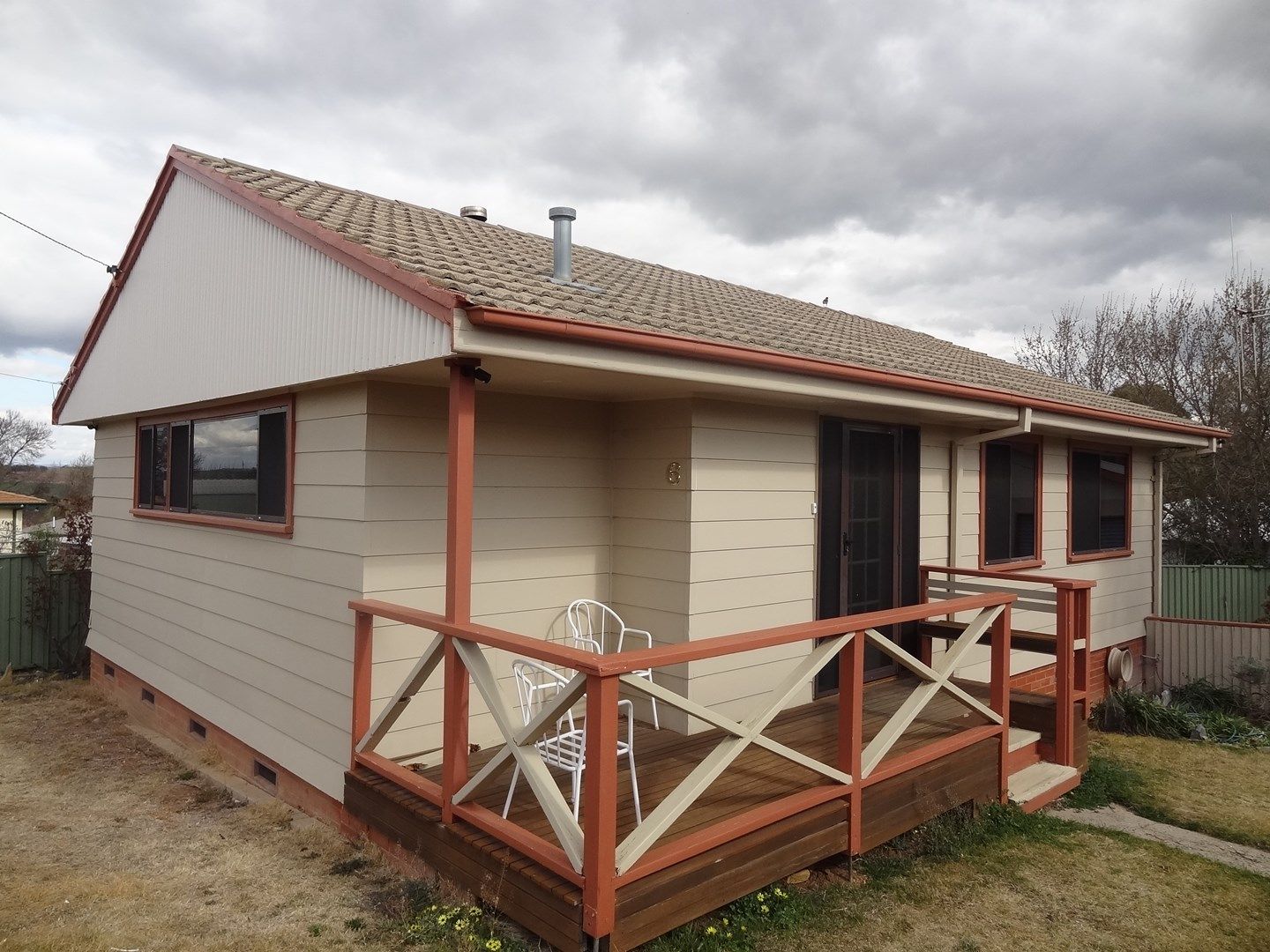 3 bedrooms House in 6 Aroo Street SOUTH BATHURST NSW, 2795