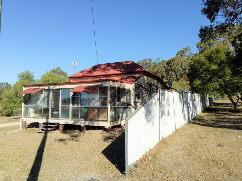 10 Edward St, Goombungee QLD 4354, Image 1