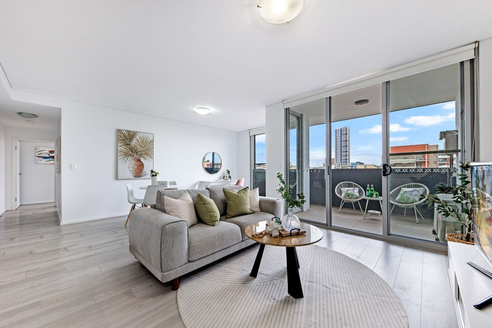 2 bedrooms Apartment / Unit / Flat in 68/87-91 Campbell Street LIVERPOOL NSW, 2170