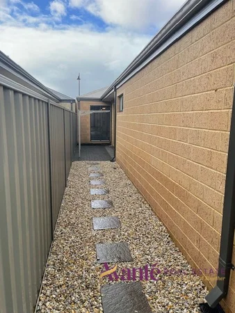 Additional image 14 of 39 Canary Dr, Hammond Park WA 6164