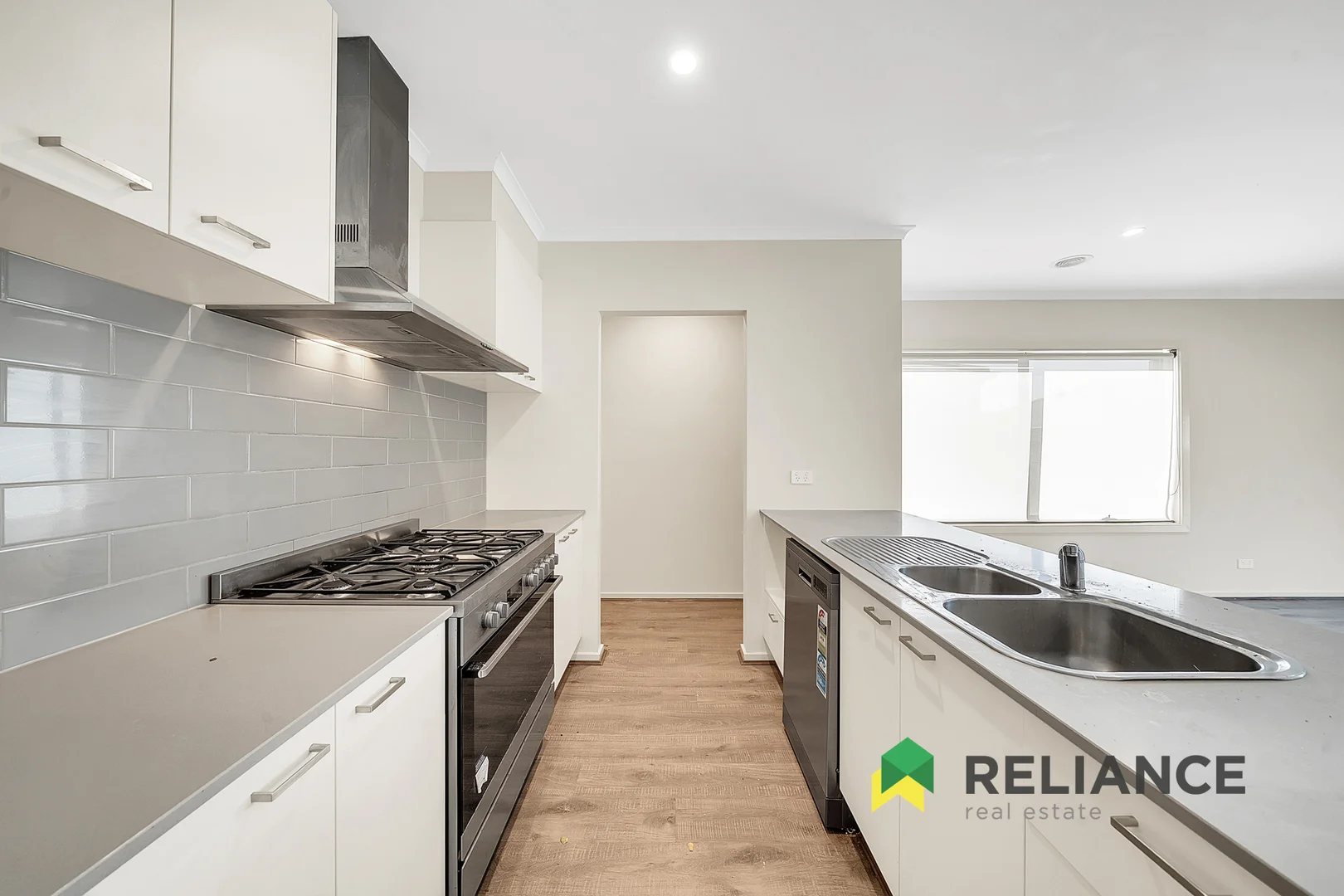 Additional image 4 of 27 Showbridge Way, Werribee VIC 3030