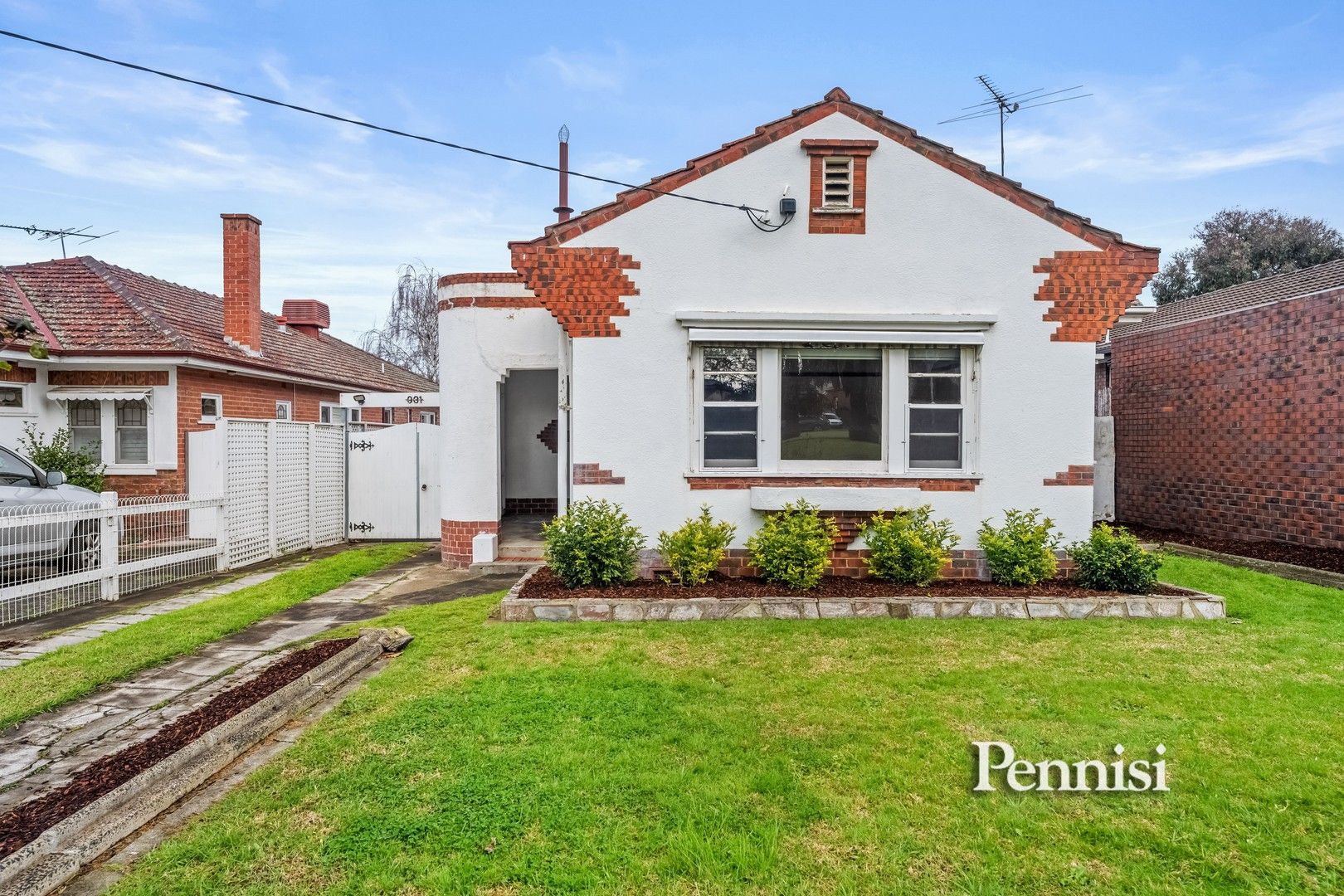 4 bedrooms House in 931 Mount Alexander Road ESSENDON VIC, 3040