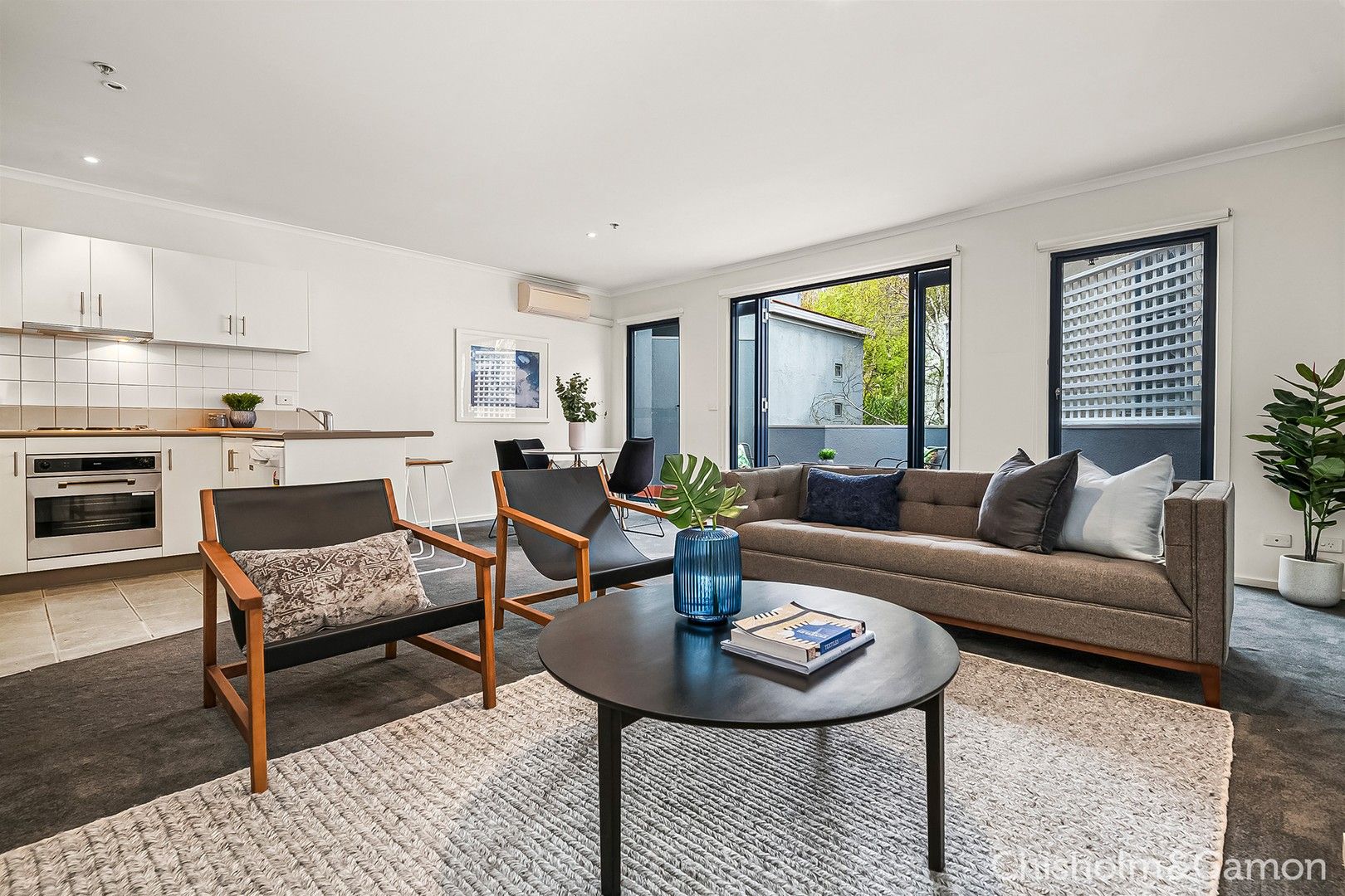 2 bedrooms Apartment / Unit / Flat in 14/5 Dickens Street ELWOOD VIC, 3184