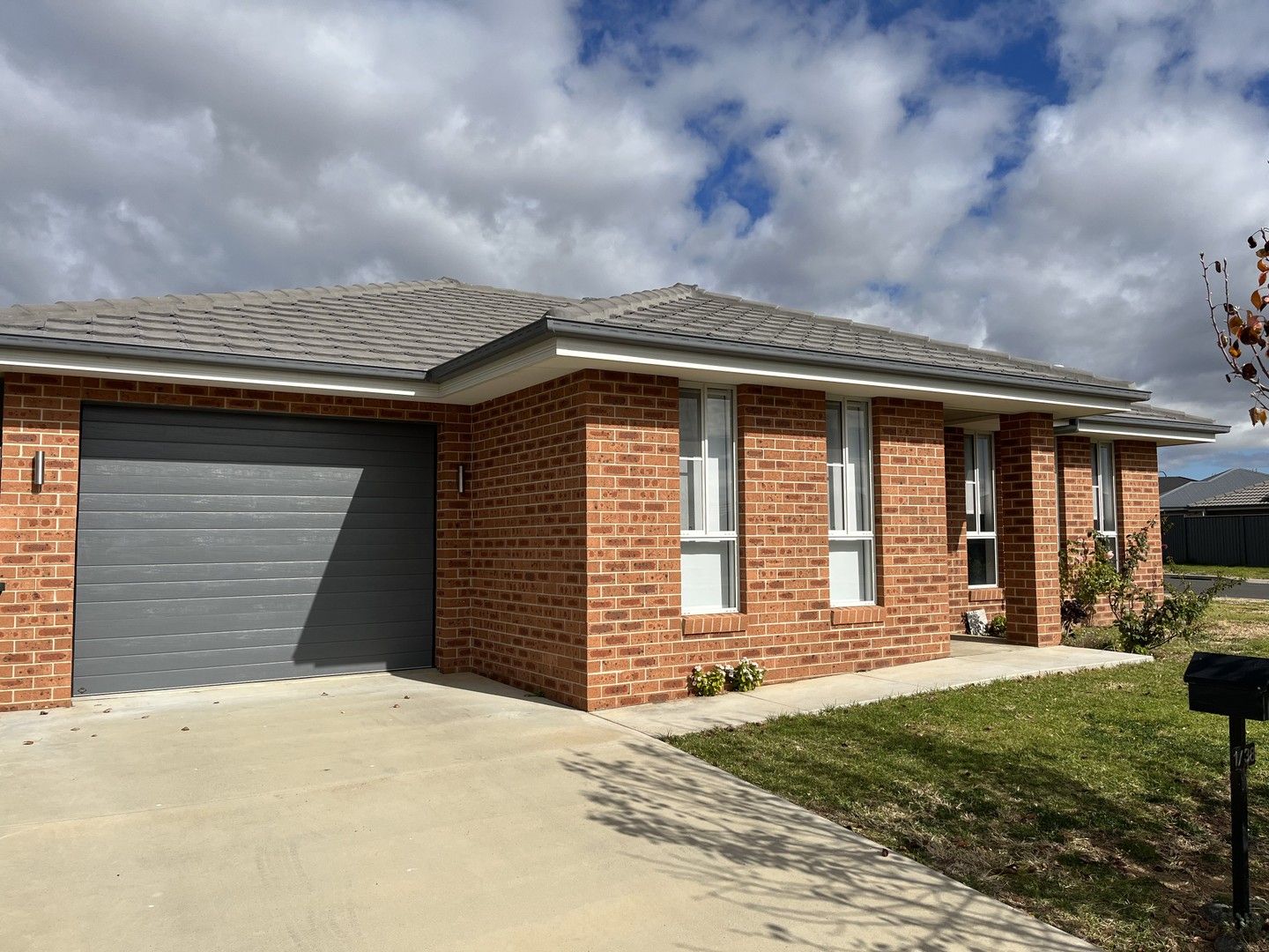 2 bedrooms House in 1/38 Eagle Avenue TAMWORTH NSW, 2340