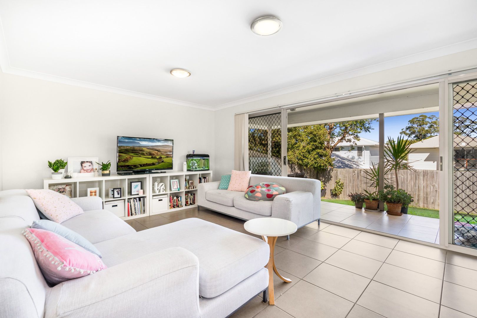 81 Whites Road, Manly West QLD 4179, Image 2