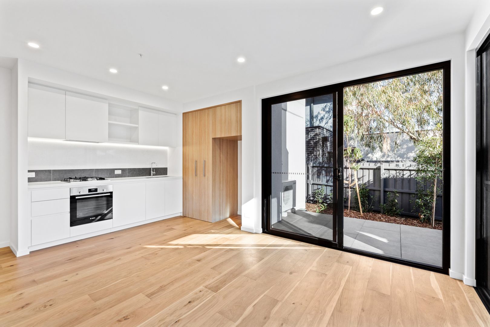 G07/362-364 Burwood Highway, Burwood VIC 3125, Image 2