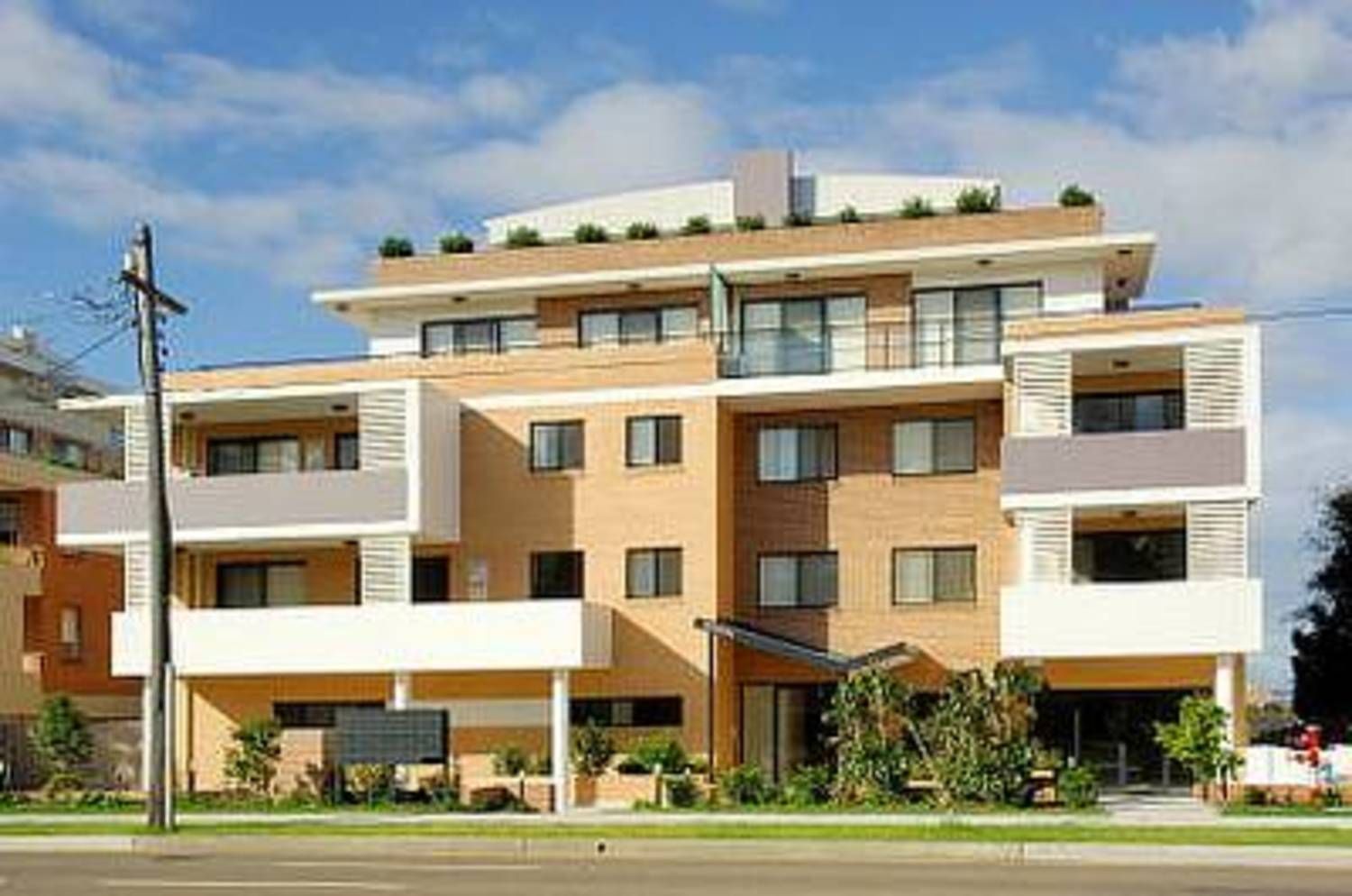 3 bedrooms Apartment / Unit / Flat in 17/704 Princes Highway KOGARAH NSW, 2217