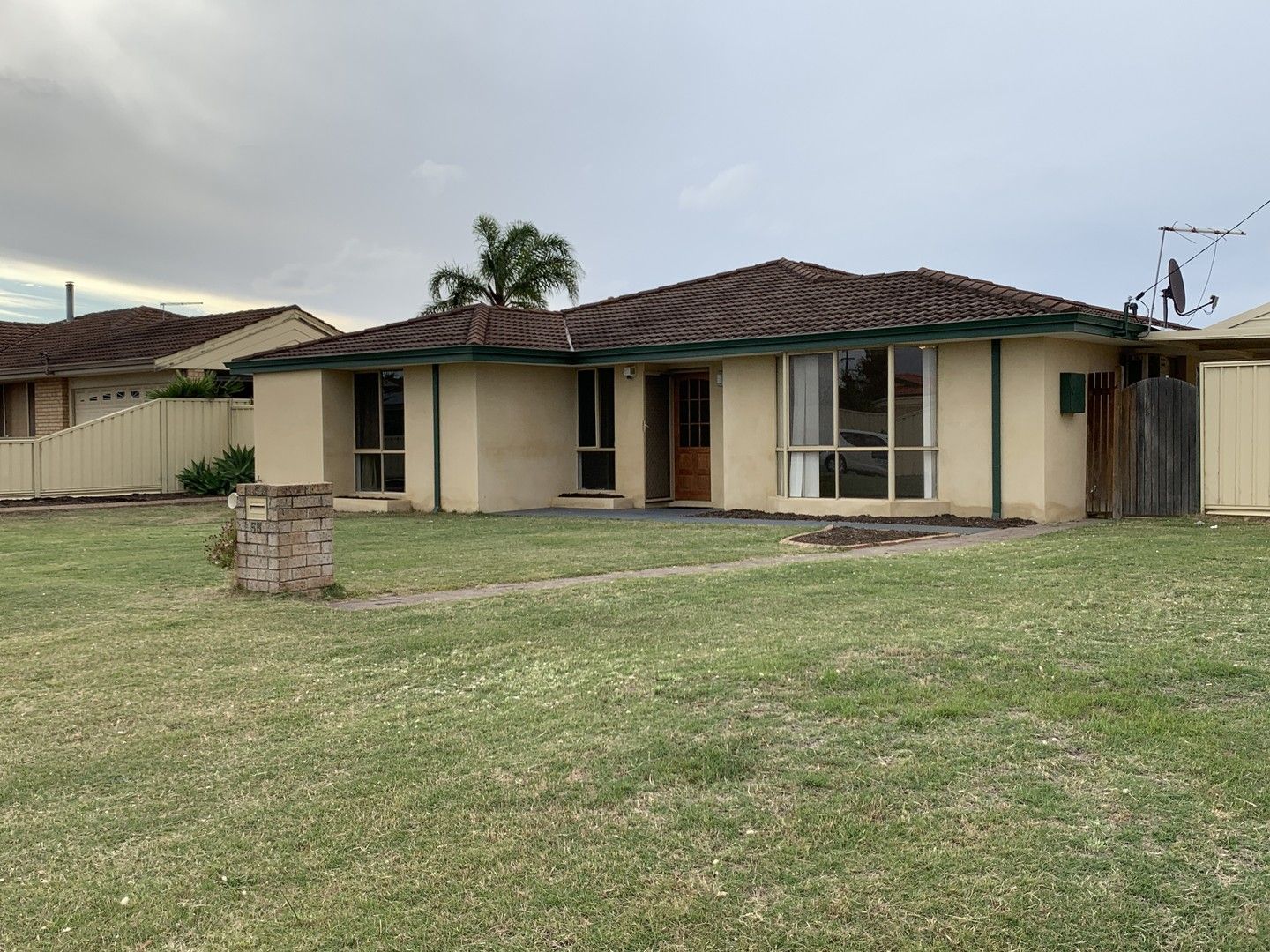 55 Jubilee Dr, Waikiki WA 6169, Image 0