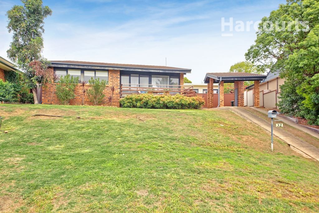 32 Elgata Crescent, Bradbury NSW 2560, Image 0