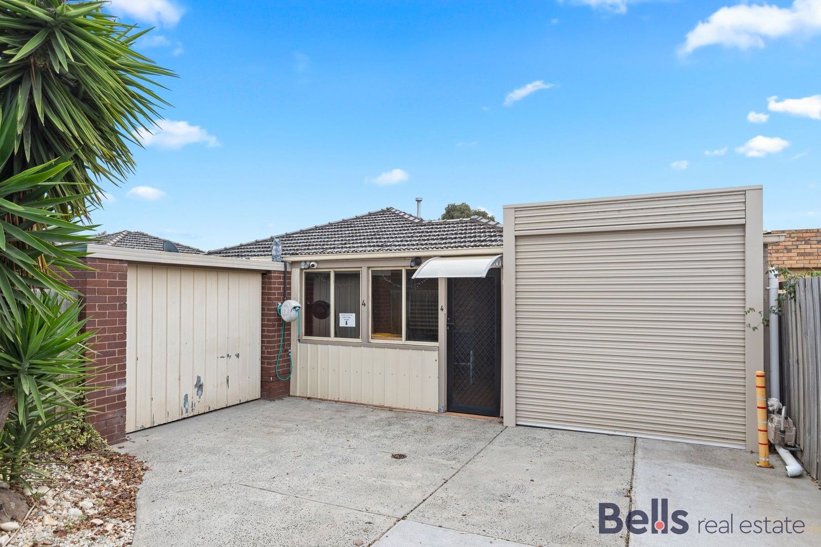 2 bedrooms Apartment / Unit / Flat in 4/20 Montasell Avenue DEER PARK VIC, 3023