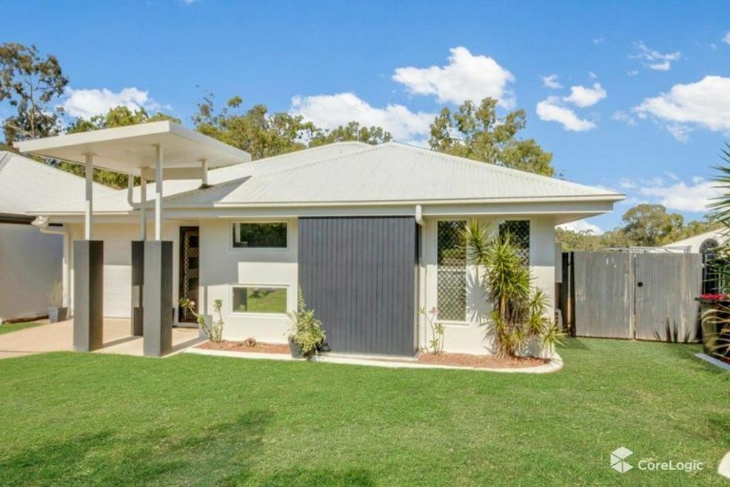 3 bedrooms House in 4 Christina Rd CLINTON QLD, 4680