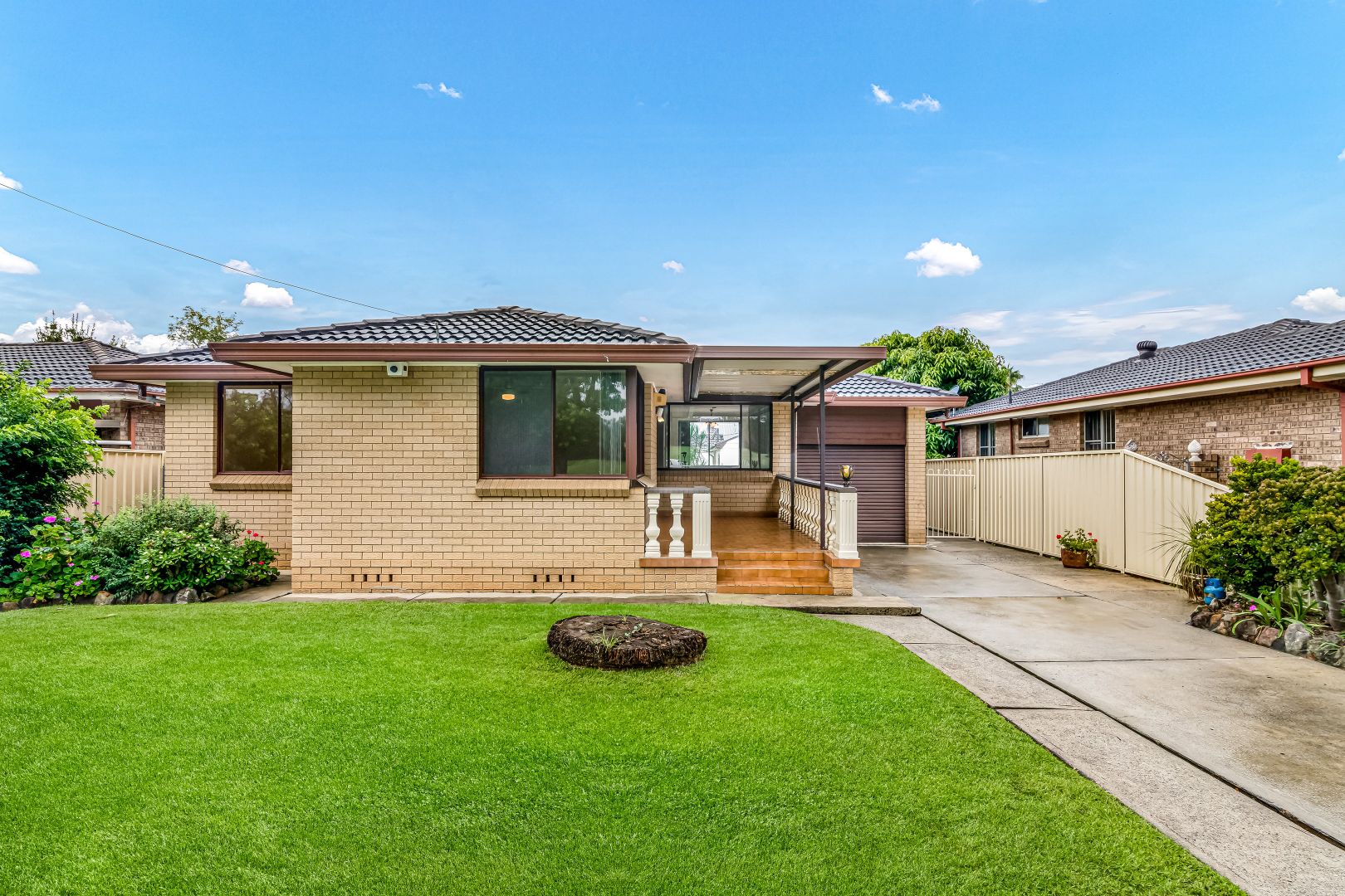 16 Barrington Street, Bossley Park NSW 2176, Image 2