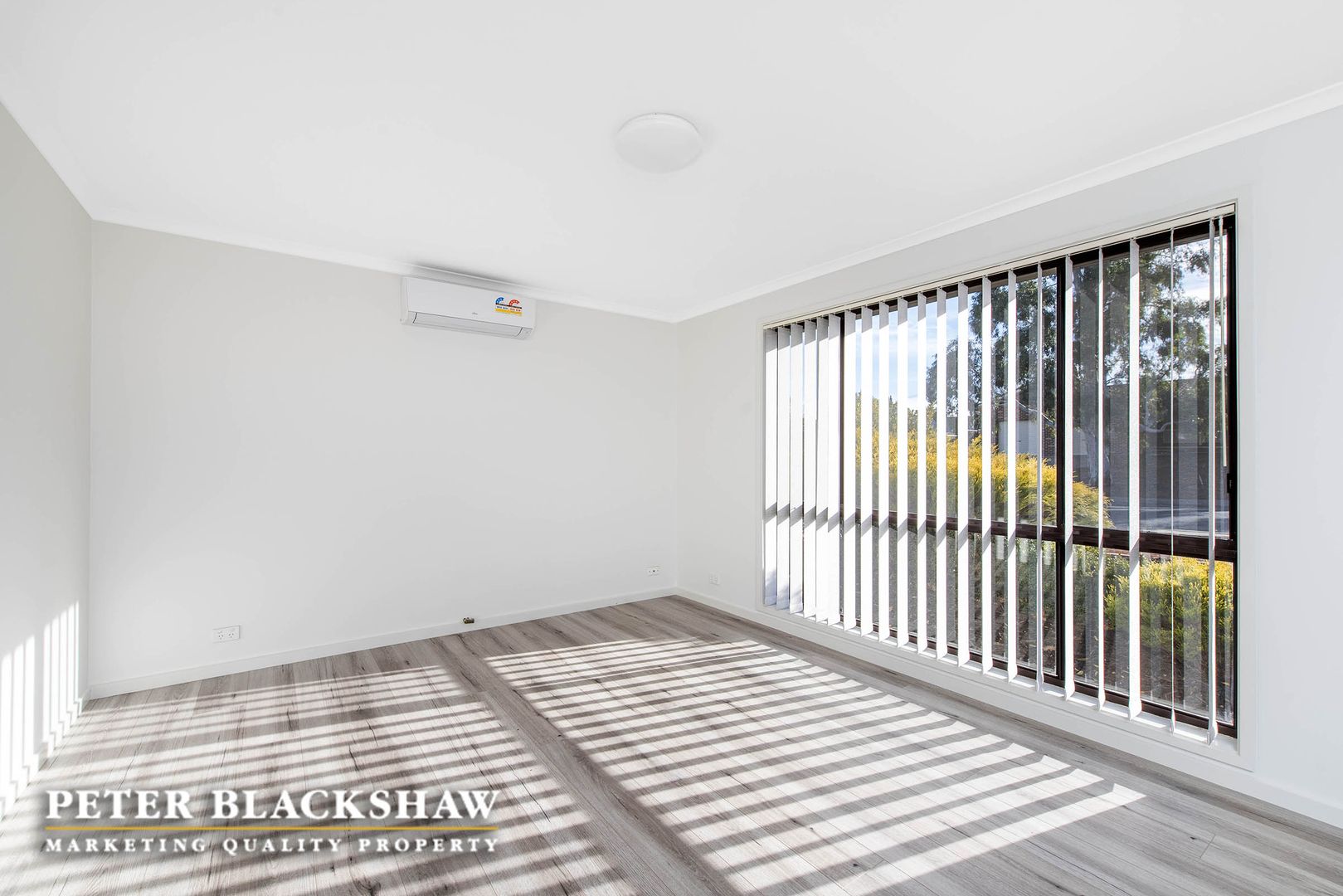 204 Ellerston Avenue, Isabella Plains ACT 2905, Image 2