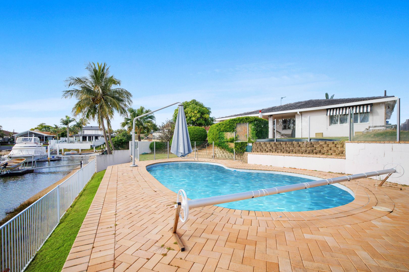 21 Tosti Street, Sorrento QLD 4217, Image 2