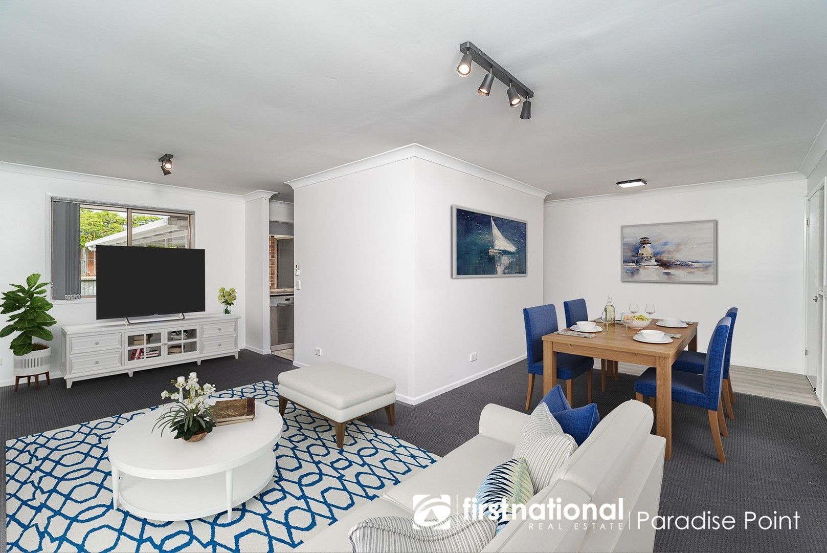 4 bedrooms House in 51 Coombe Avenue HOPE ISLAND QLD, 4212