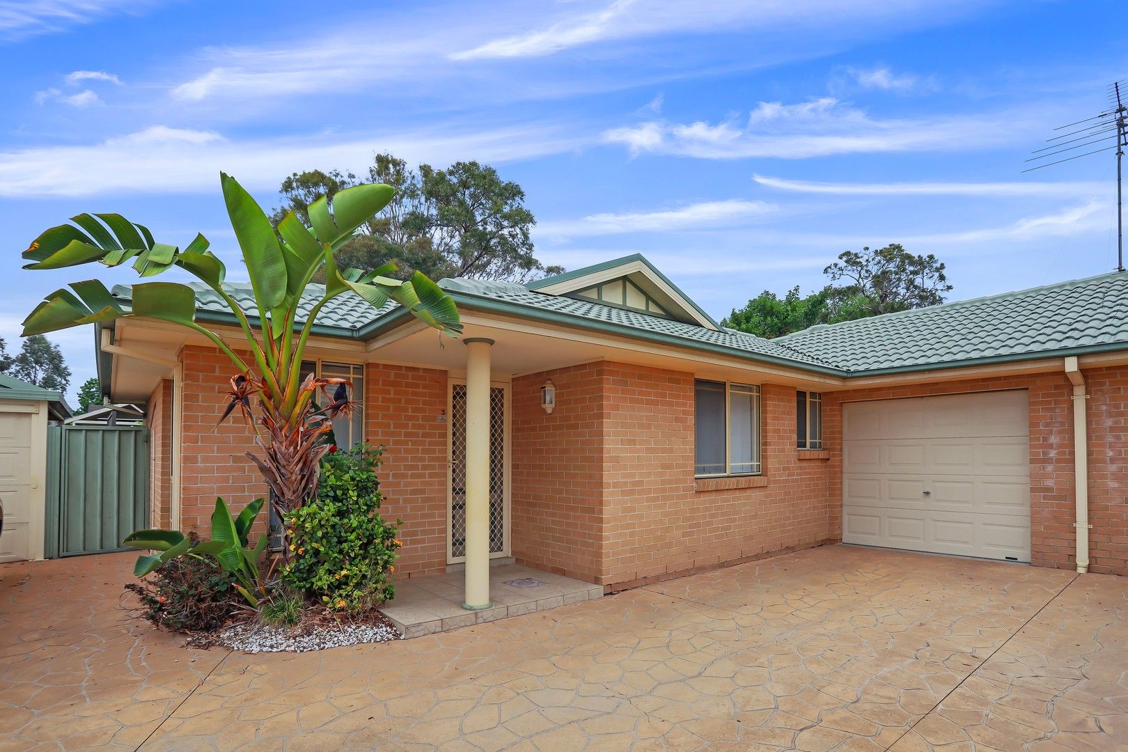 3 bedrooms Villa in 3/29 Hobart Street OXLEY PARK NSW, 2760