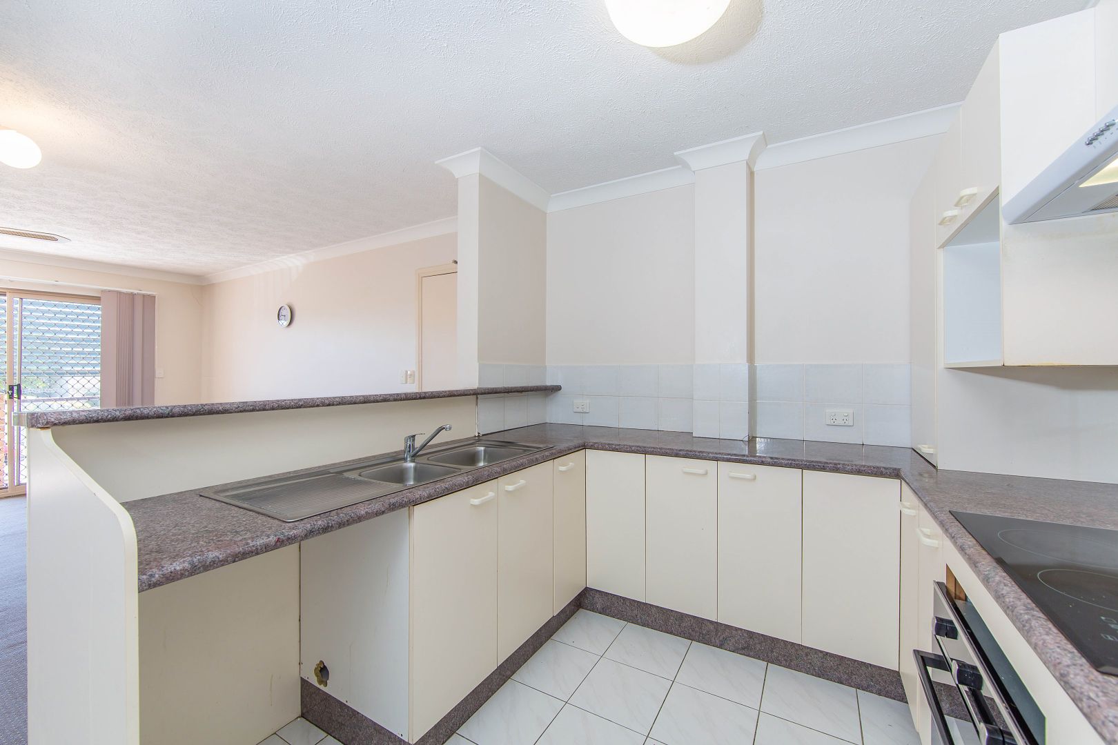 1/15 Greenbank Street, Chermside QLD 4032, Image 2