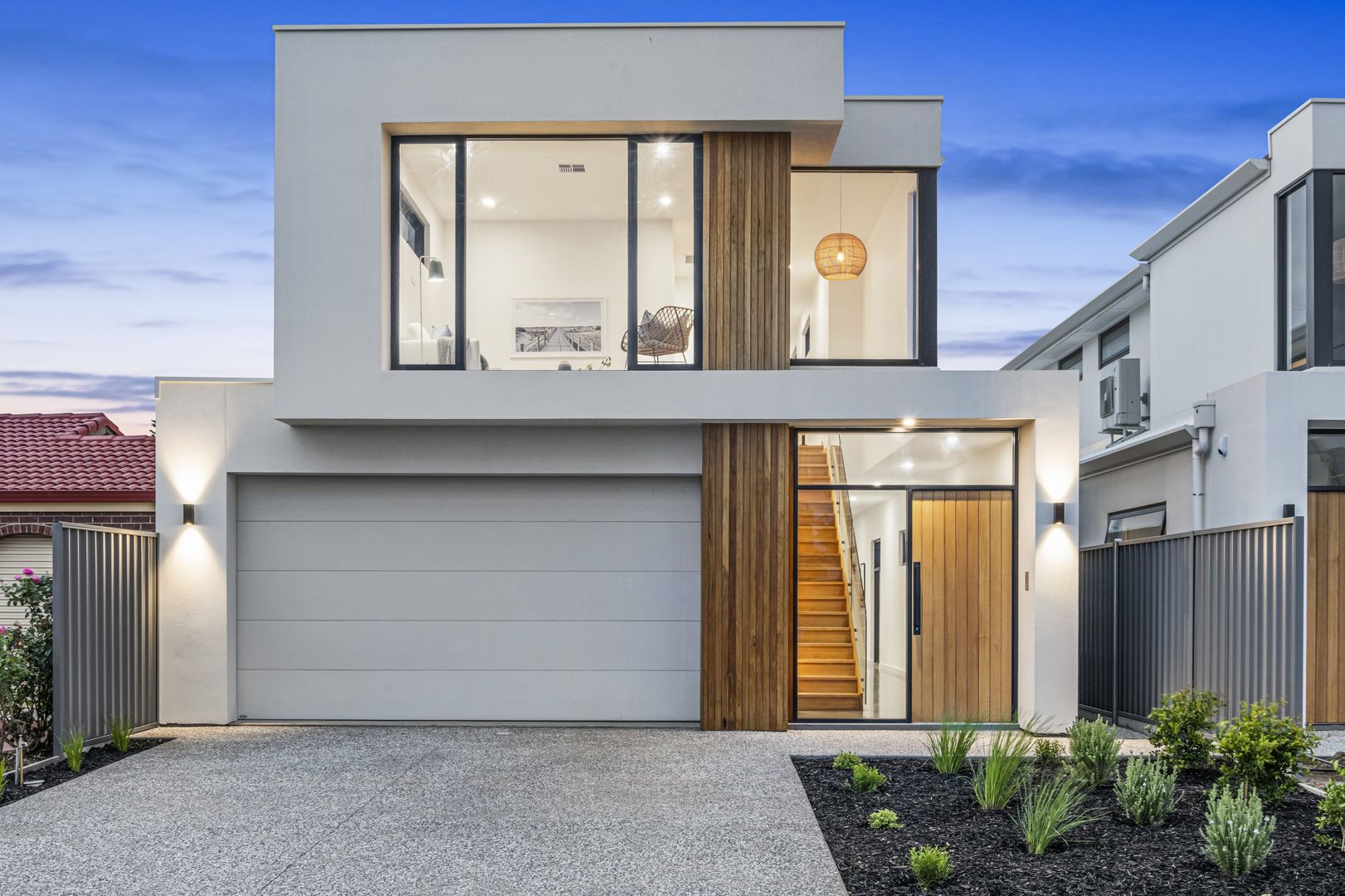 21 Avenue, West Lakes Shor Property History & Address