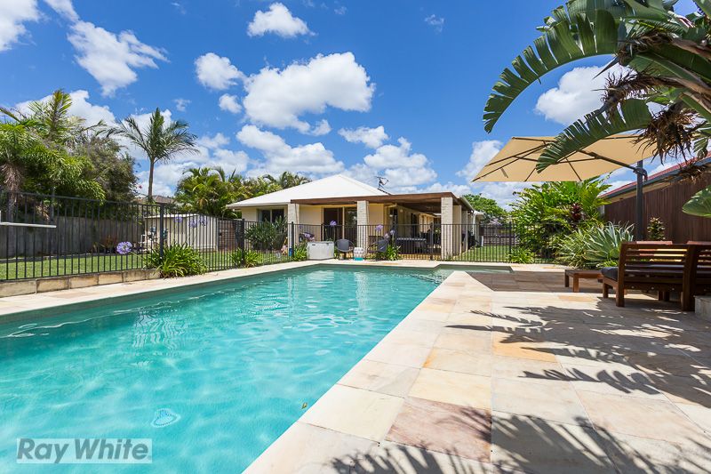 4 bedrooms House in 13 Kimbolton Drive REDLAND BAY QLD, 4165