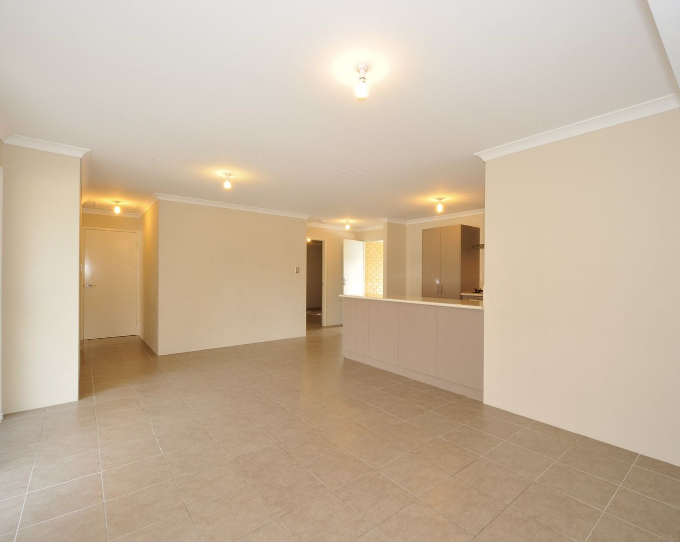 213B Willmott Drive, Waikiki WA 6169, Image 2