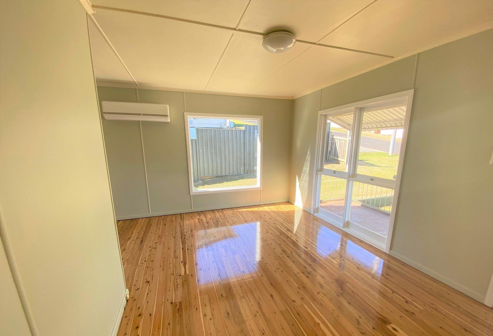 5 Chamberlain Street, Sadliers Crossing QLD 4305 House For Rent Domain