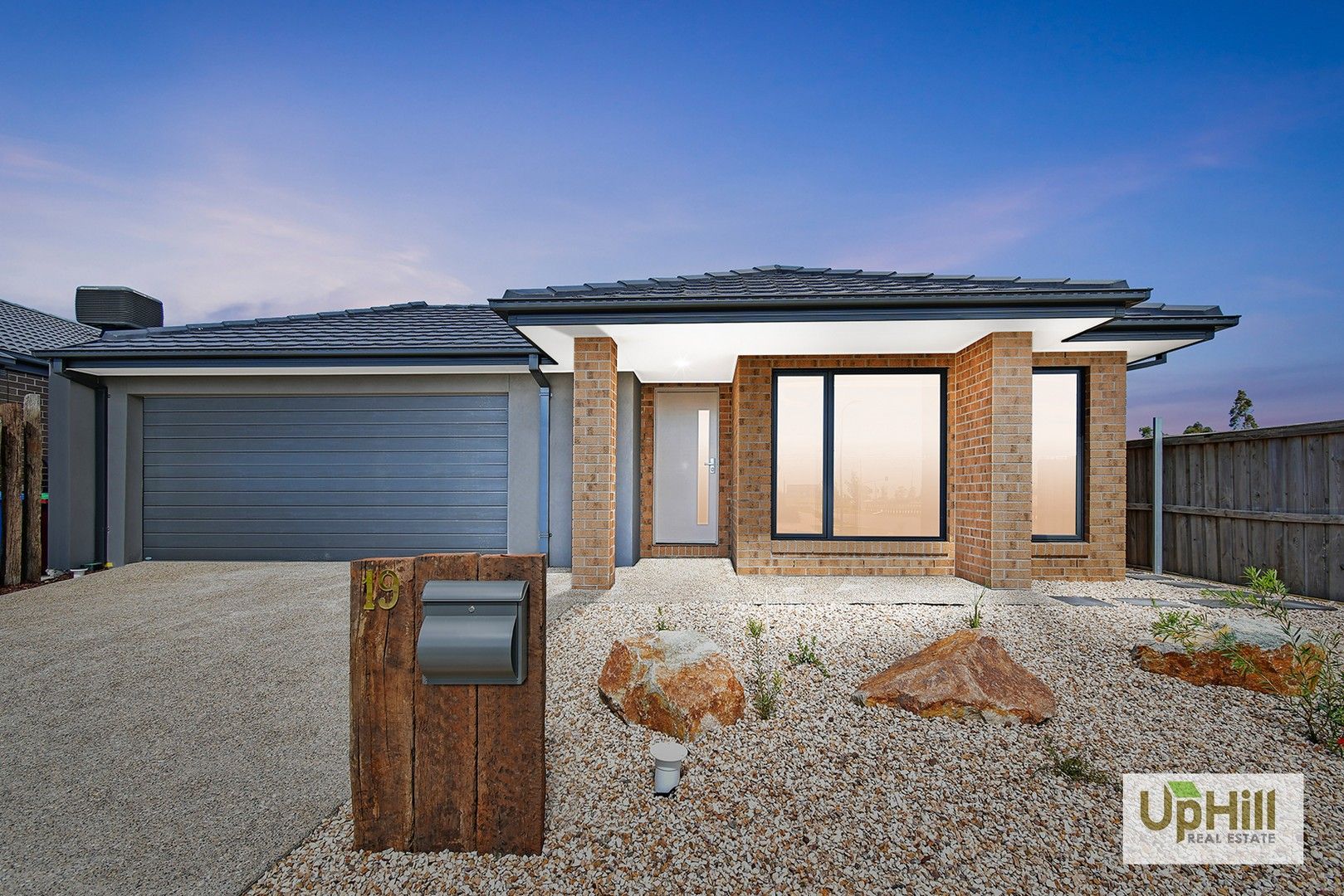 4 bedrooms House in 19 Ballymarang Chase CRANBOURNE WEST VIC, 3977