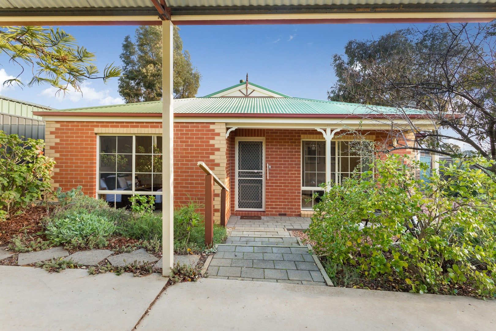 3 bedrooms Townhouse in 13A Michelsen  Street NORTH BENDIGO VIC, 3550