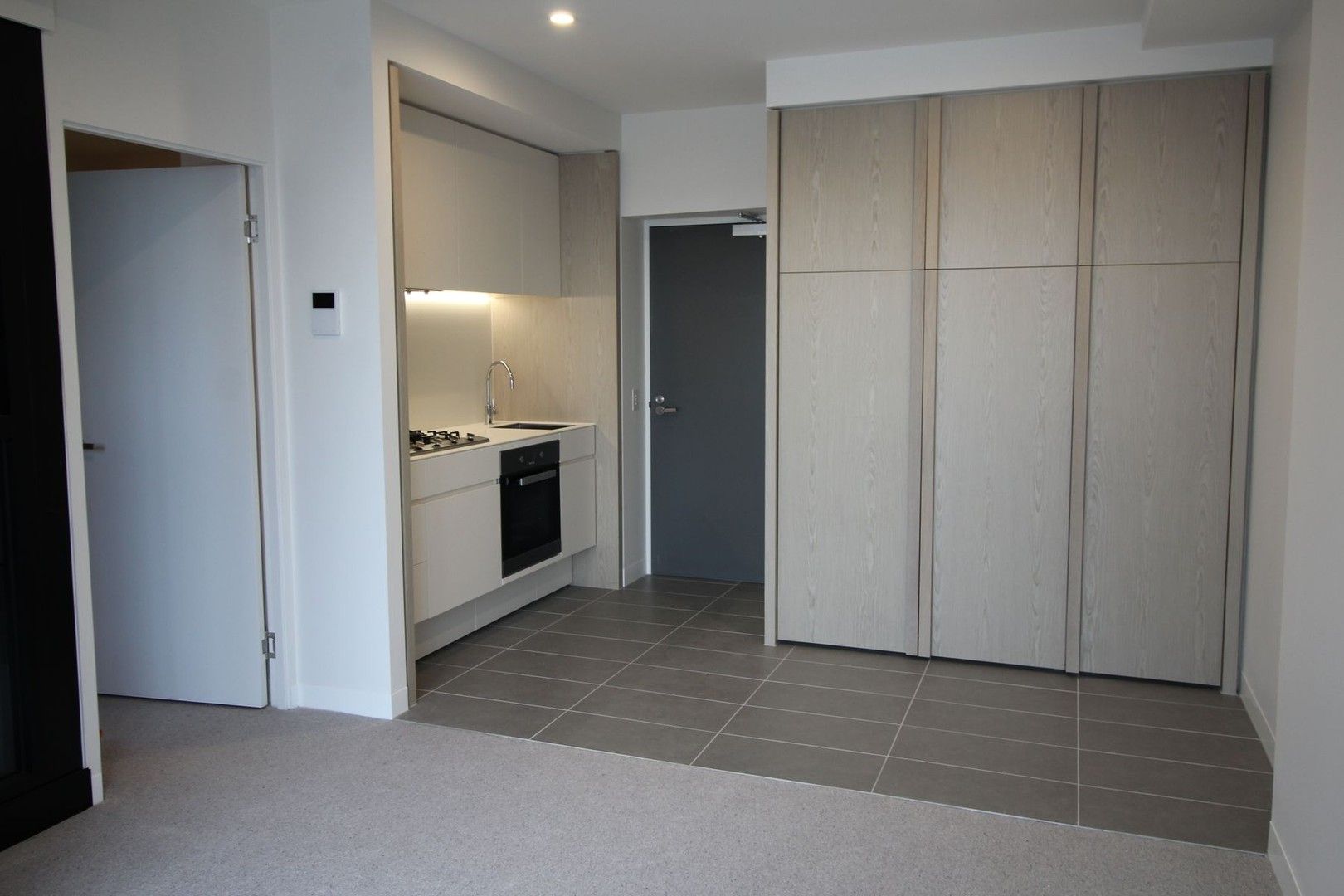 1 bedrooms Apartment / Unit / Flat in 2606/8 Pearl River Road DOCKLANDS VIC, 3008