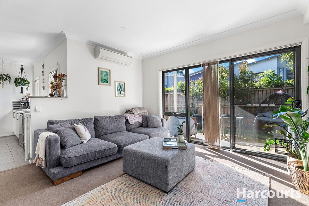 14 Kestrel Circuit, Shortland NSW 2307, Image 2