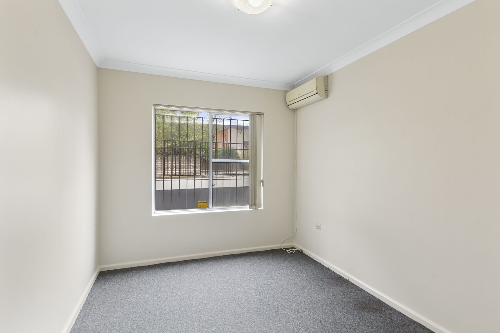 7/25 Loftus Street, Wollongong NSW 2500, Image 2