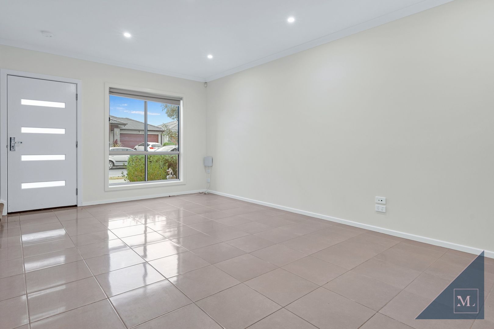 10/2 Rockgarden Drive, Truganina VIC 3029, Image 1