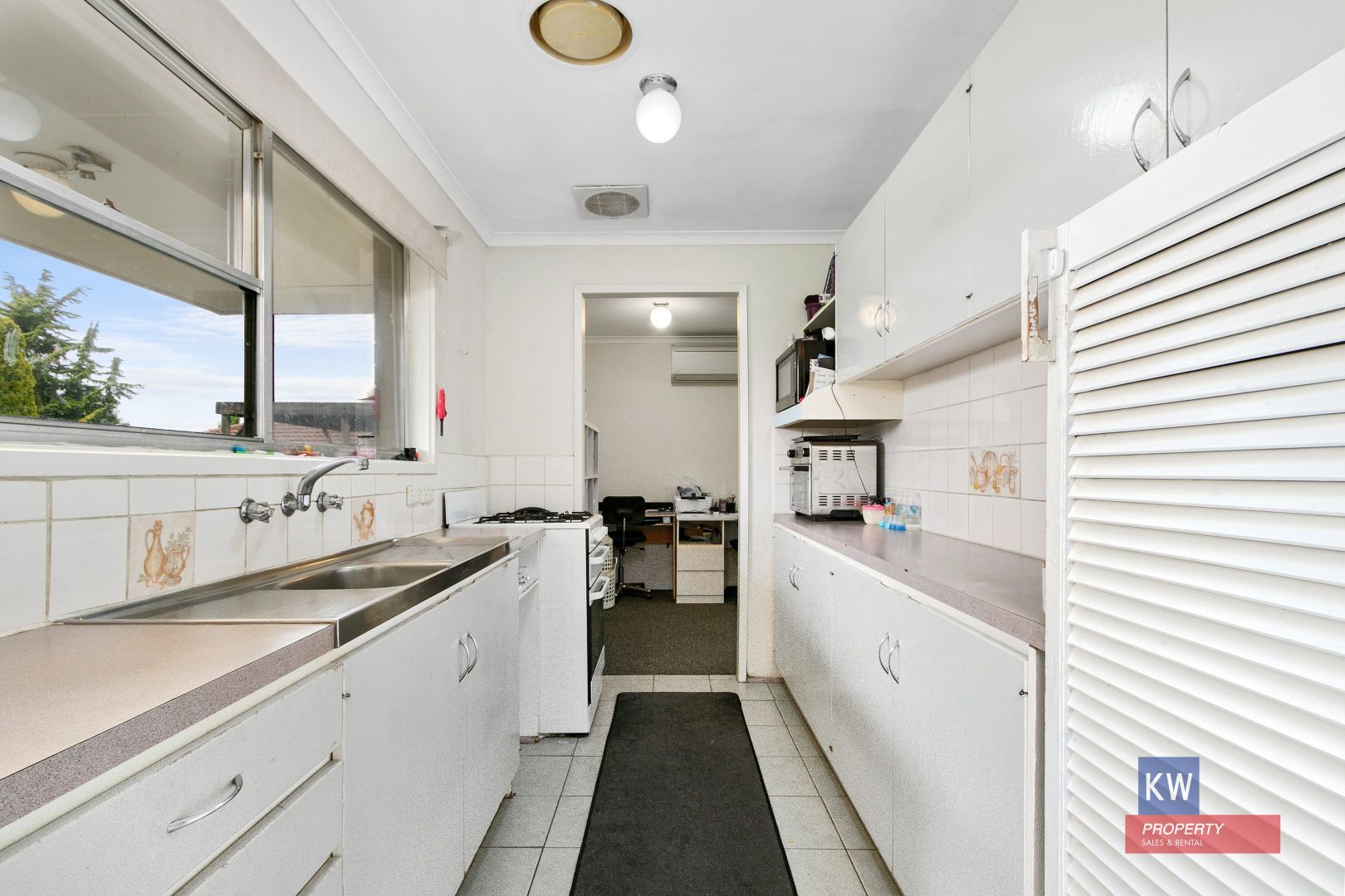 10 Birch Dr, Churchill VIC 3842 Domain